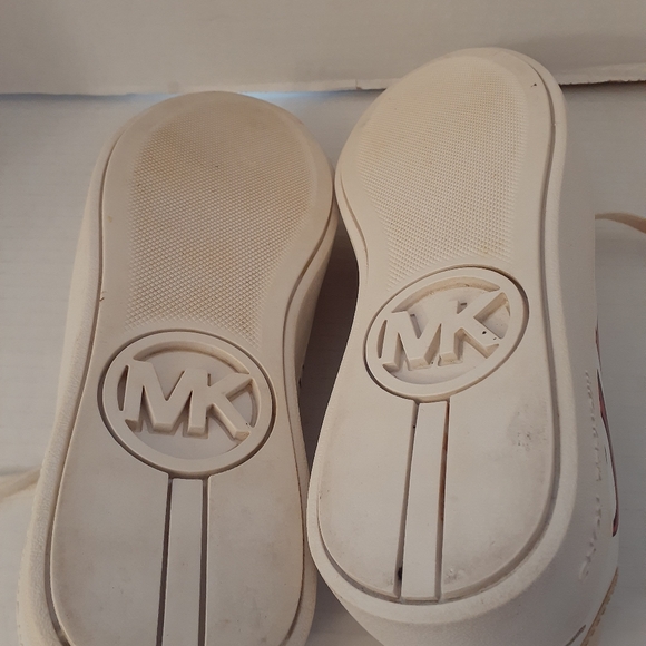 Michael Kors Custom NYC Trainers - Picture 4 of 4